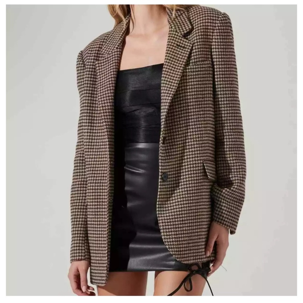 Astr The Label Rachel Houndstooth Blazer